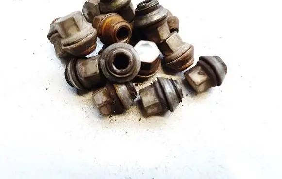 Mazda 2 Nuts/bolts 