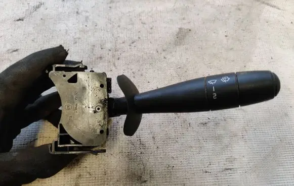 Renault Master II Wiper control stalk 8200251704 345640023