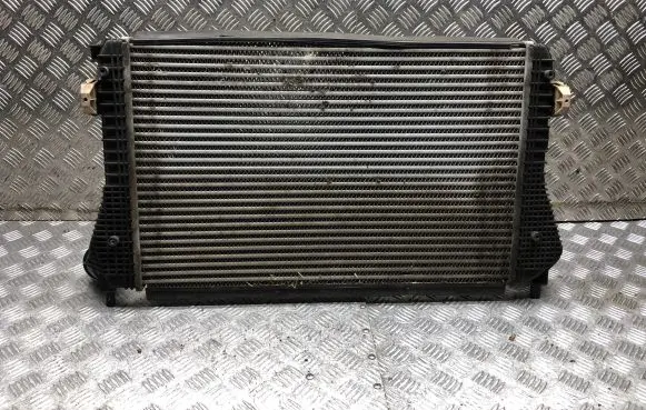 Volkswagen Golf VI Intercooler radiator 1K0145803CC