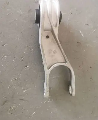 Porsche Macan (95B) Engine mounting bracket 95b199331a