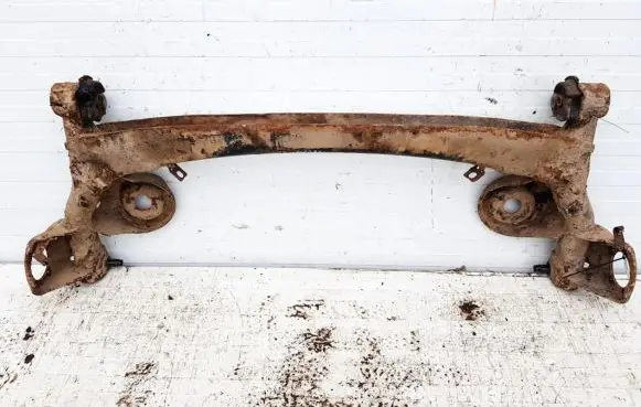 Toyota Avensis Verso Rear subframe 