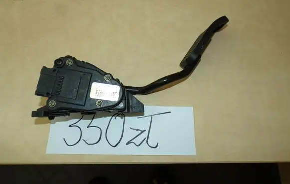 Volkswagen Transporter - Caravelle T4 Accelerator throttle pedal 7D1723507E