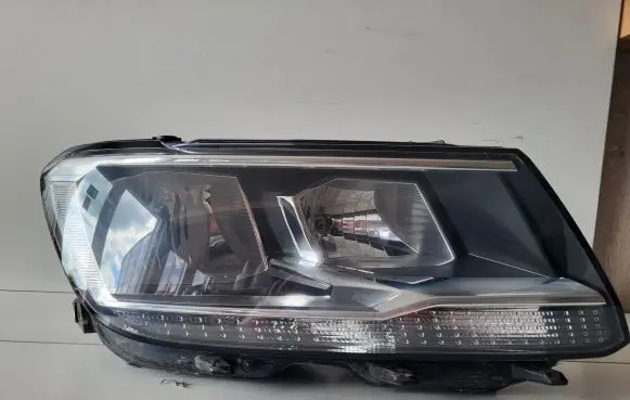 Volkswagen Tiguan Headlight/headlamp 5NC941006B