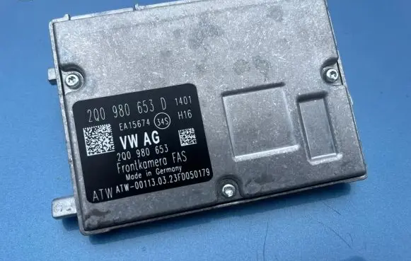 Windshield/windscreen camera