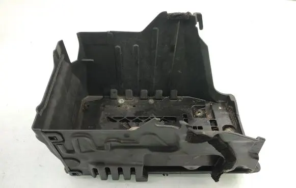 Battery box tray