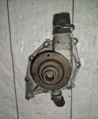 Land Rover Discovery Water pump 87835