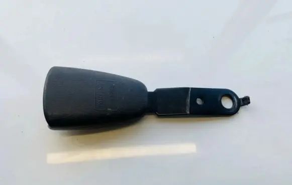 Mitsubishi Space Star Front seatbelt buckle 112382