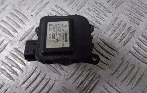 Seat Toledo II (1M) A/C air flow flap actuator/motor 1J1907511C