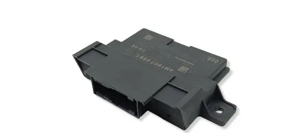 Audi A4 S4 B9 Gateway control module 4M1907468C