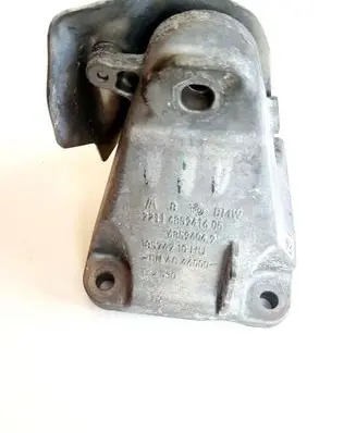 BMW 4 F36 Gran coupe Engine mounting bracket 6859416