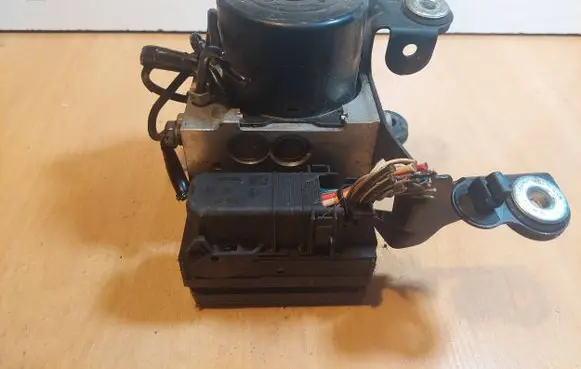 Land Rover Freelander 2 - LR2 ABS Pump 6G9N-2C405-DG 10.0926-3205.3