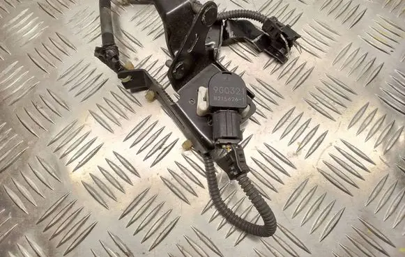 Honda HR-V Headlight/headlamp level sensor 9G0321 B2156261