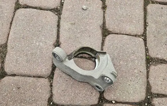 Renault Zoe Driveshaft support bearing bracket 397742387R