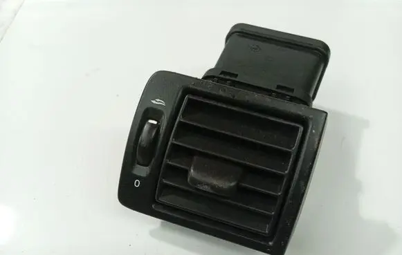 Volvo V50 Dash center air vent grill 30715099
