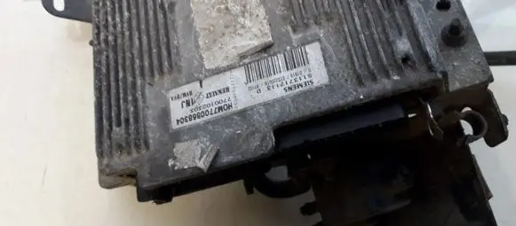 Renault Scenic I Engine control unit/module h0m7700868304 hom7700868304