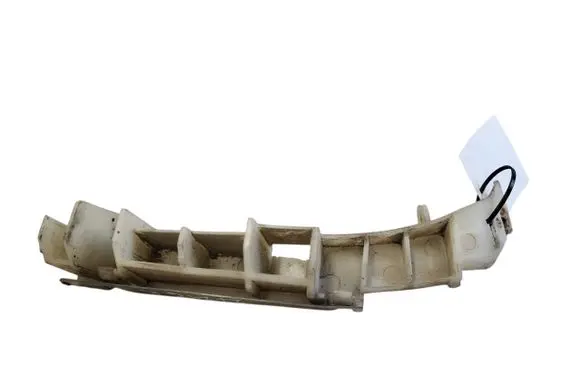 Rear bumper mounting bracket