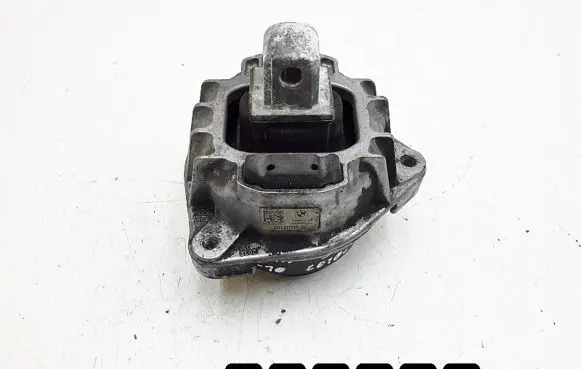 BMW 5 F10 F11 Engine mount bracket 68623513