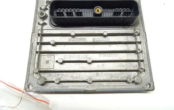 Ford Focus Engine control unit/module ECU 7M51-12A650-AEA