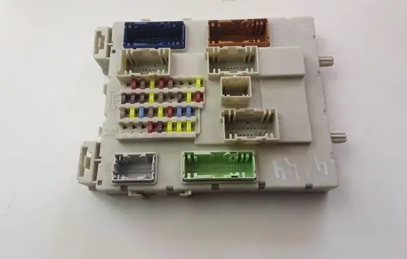 Ford Focus Fuse module F1FT14014BDF