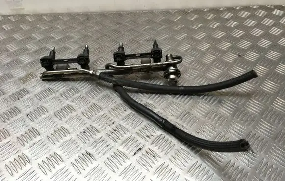 Audi A4 S4 B6 8E 8H Fuel injectors set 06B133551 2112B07304