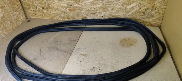 Front door rubber seal
