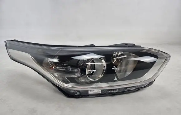 KIA Ceed Headlight/headlamp J792111020 J792122040
