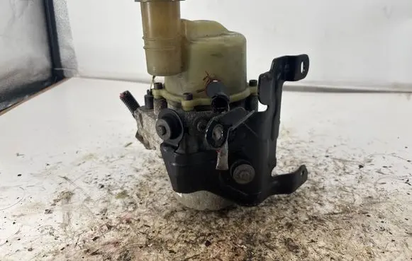 Dacia Sandero II Power steering pump 491102583R A5102008 4340573037