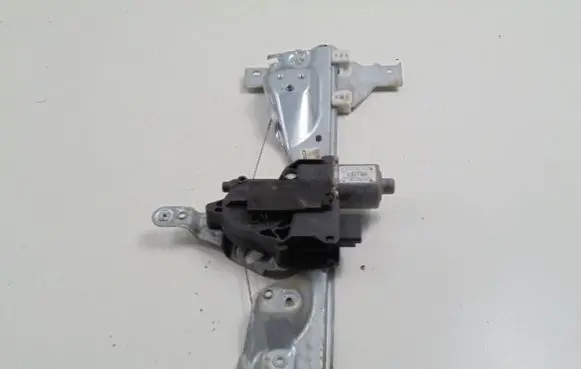 Peugeot 308 Rear door window regulator with motor 9680973680