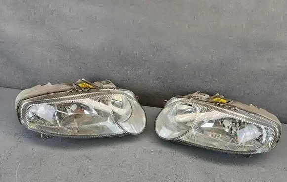 Alfa Romeo 147 Headlights/headlamps set 103419012322