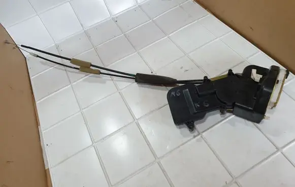 Mazda 6 Rear door lock A6799