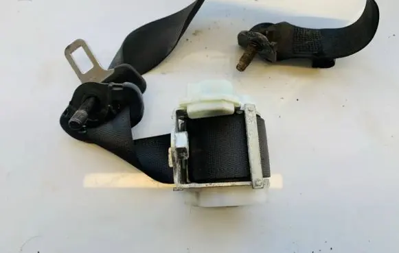 Opel Vectra C Rear seatbelt 24467054 09185552