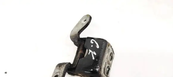 Honda CR-V Rear door lower hinge