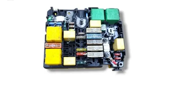 Peugeot 208 Fuse module 42440002