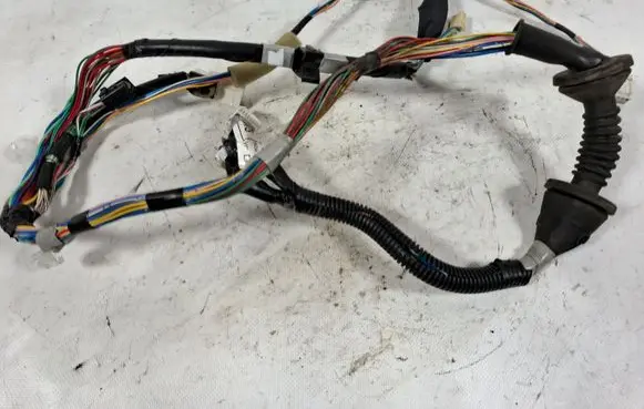 Toyota Corolla Verso AR10 Front door wiring loom 821520F030