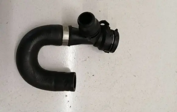 BMW 5 E60 E61 Engine coolant pipe/hose 11537796211