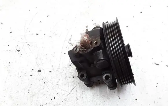 Ford Mondeo Mk III Power steering pump 1s7q3a733aa
