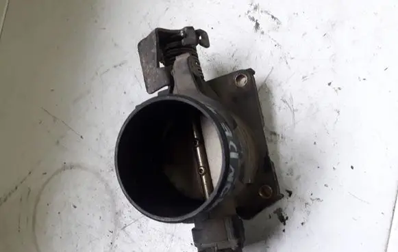 Ford Mondeo Mk III Throttle valve
