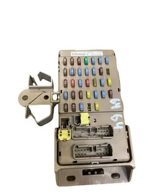Subaru B9 Tribeca Fuse module 82201XA03A