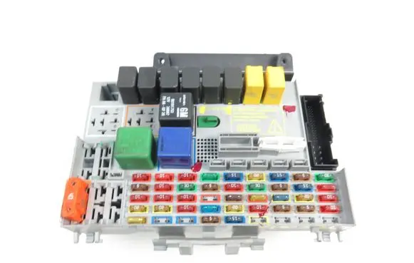 Opel Zafira A Fuse box set 24412497