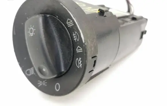 Audi A4 S4 B7 8E 8H Light switch 8E0941931A