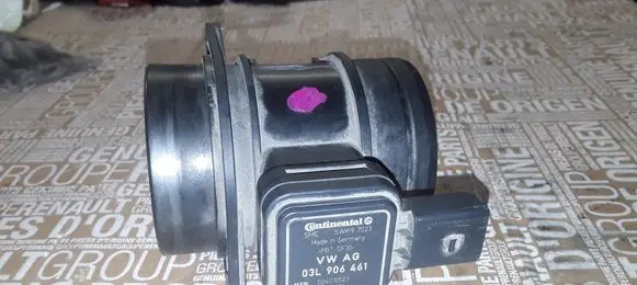 Skoda Octavia Mk2 (1Z) Mass air flow meter 03L906461