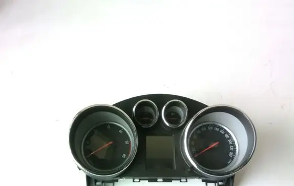 Opel Zafira C Speedometer (instrument cluster) 769166750U 769317420U