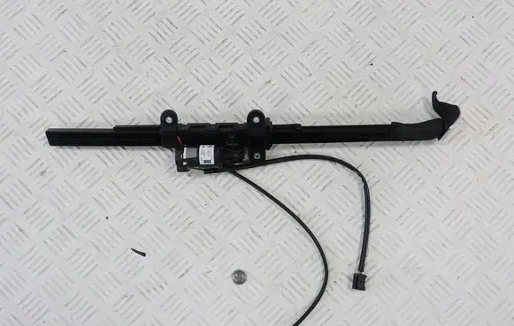 BMW M2 F87 Seat belt height adjuster 7307916