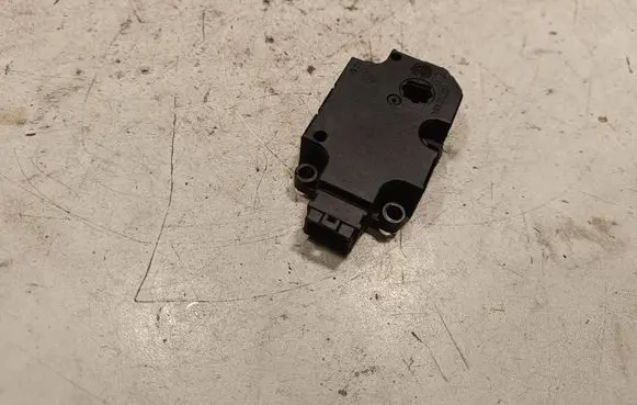 Mercedes-Benz CLA C117 X117 W117 Air flap motor/actuator CZ1139300857