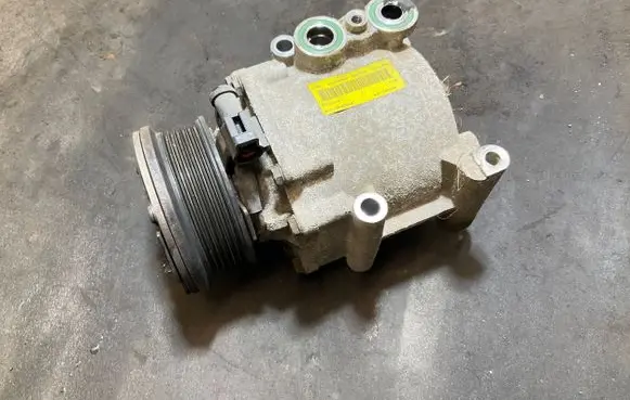 Ford Fiesta Air conditioning (A/C) compressor (pump) 8V5119D629EF C0MPRESS0R 2011JAN18