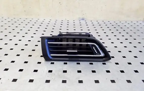 Peugeot 308 Dashboard side air vent grill/cover trim 1303818XZD 96778765