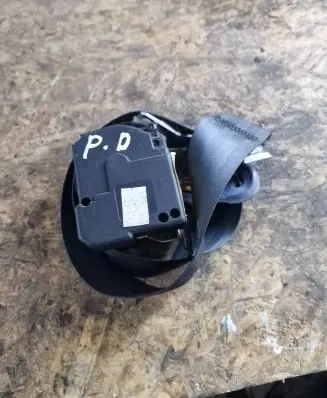 Renault Clio II Front seatbelt