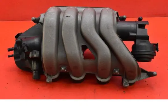 Seat Altea XL Intake manifold 06F133210K