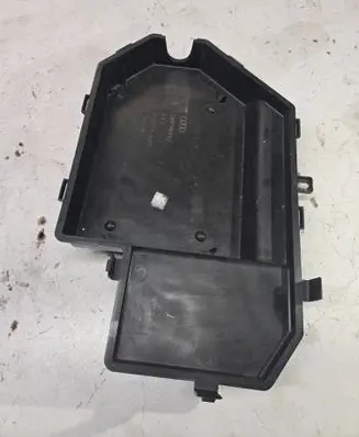 Audi A6 S6 C6 4F Fuse box cover 4F0035619
