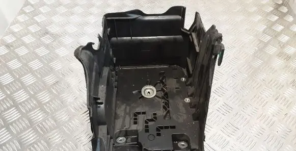 Battery tray